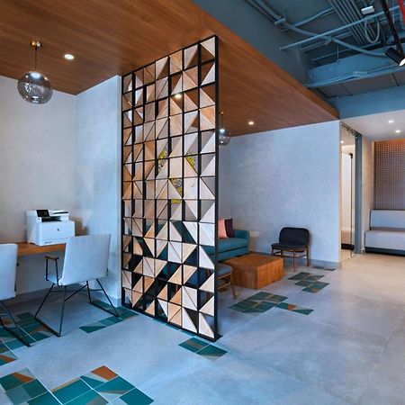 Hotel Aloft Playa Del Carmen Esterno foto Interior of the hotel