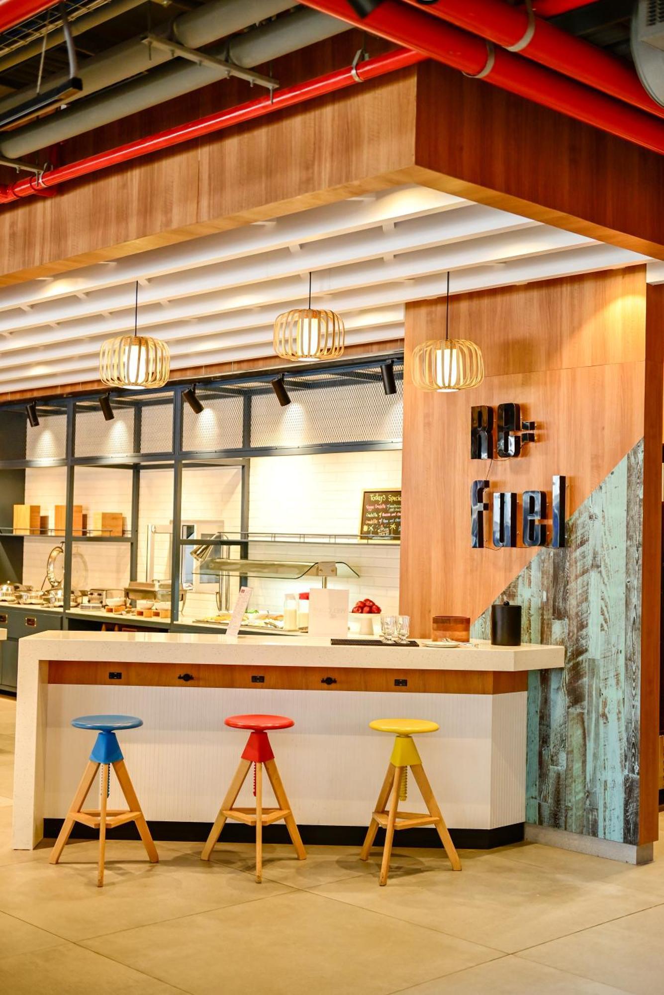 Hotel Aloft Playa Del Carmen Esterno foto The kitchen at the restaurant