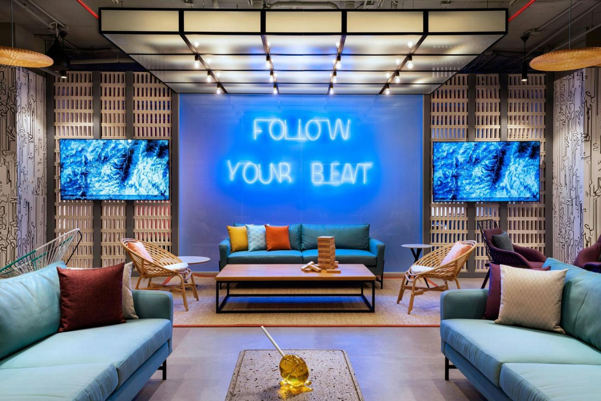 Hotel Aloft Playa Del Carmen Esterno foto The lobby of the hotel