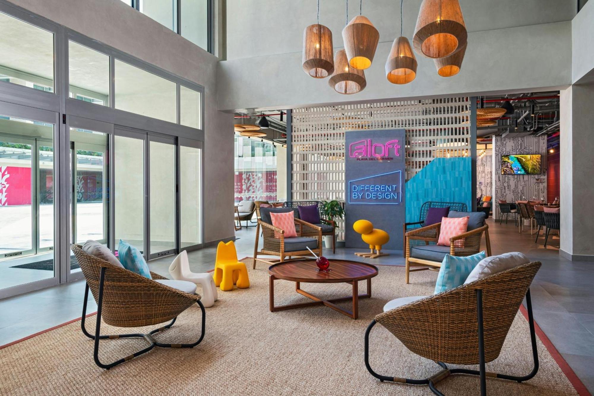 Hotel Aloft Playa Del Carmen Esterno foto The lobby of the hotel